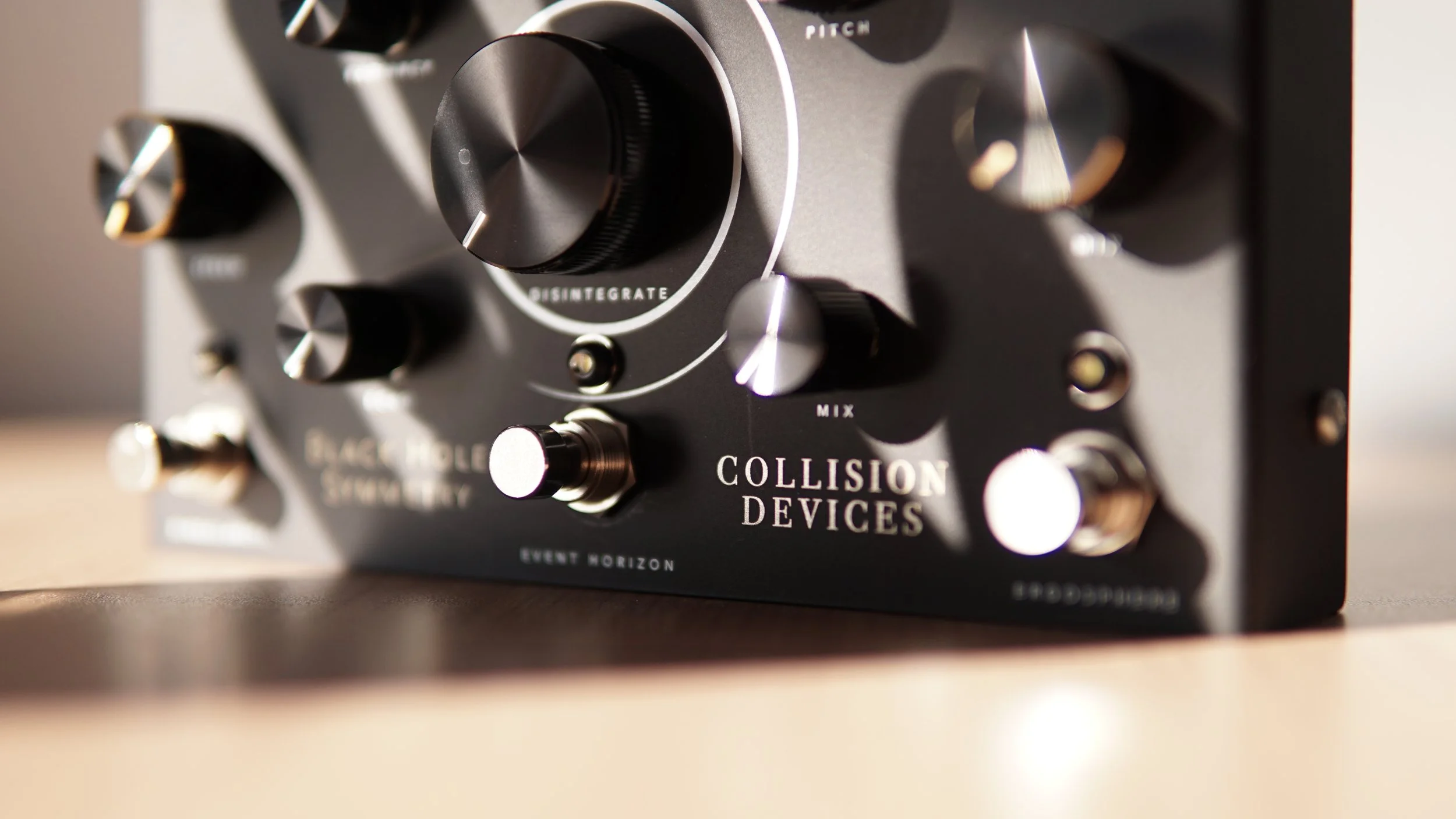 Black Hole Symmetry — COLLISION DEVICES